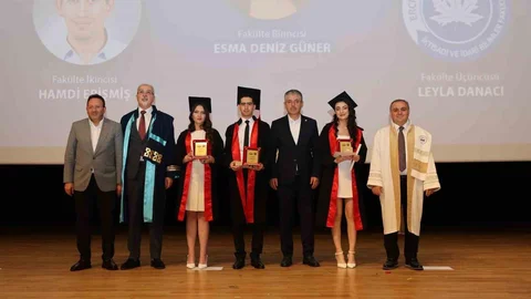 Erciyes Üniversitesi Mezuniyet Töreni Gerçekleşti