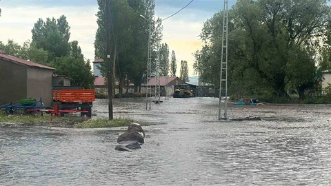Kars'ta Selden Mahsur Kalan Çift Kurtarıldı