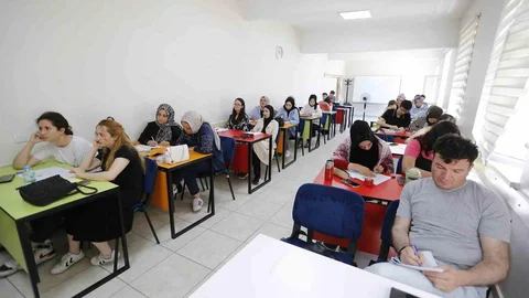 Kayseri'de KPSS Deneme Kulübü Açıldı