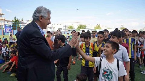 Kahta'da Yaz Spor Okullarına Forma Desteği