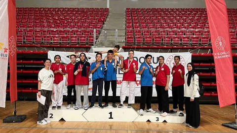 Sivaslı Karatecilerden Başarı Dolu Dönüş