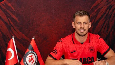 Çorum FK Ylber Ramadani'yi Transfer Etti