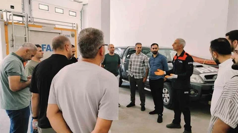 Elazığ'da Arama Kurtarma Eğitimleri Devam Ediyor