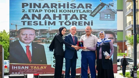 Pınarhisar'da TOKİ Anahtarları Teslim Edildi