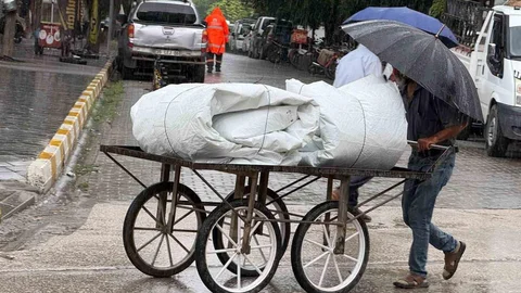 Iğdır'da Sağanak Yağış Etkili Oldu