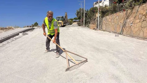 Kadınlar Denizi Mahallesi'nde Yol Yenileme Çalışmaları Başladı