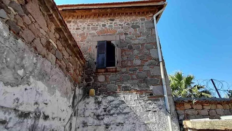 Bergama'da Tarihi Şapel Satışta