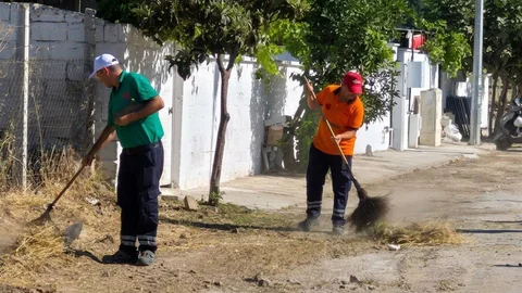 Efeler'de Mahalle Çalışmaları Devam Ediyor