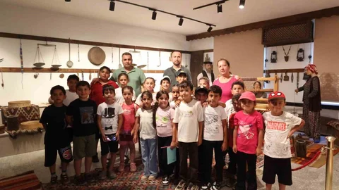 Antalya'da İpek Evi Ziyaretçi Akını