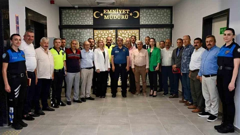 Yalova'da Muhtarlarla Güvenlik Toplantısı