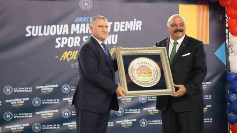 Amasya'da Bakan Bak Açıklamalarda Bulundu