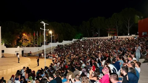 Denizli'de Açık Hava Sineması Keyfi Başladı