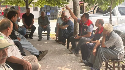 Çamlıyayla'da Üretıciilere Bağ ve Bahçede Verimi Artıracak Teknik Bilgilendirme Yapıldı.