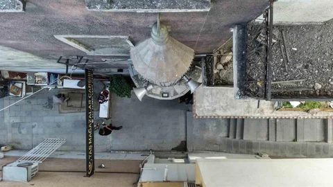 Erzurum'da Yarım Minare Dikkat Çekiyor