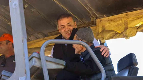 İlyas Amca, Bilecik'te Asfalt Döktü