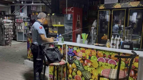 Kuşadası'nda Güzelçamlı Sahil Pazarı Denetimi