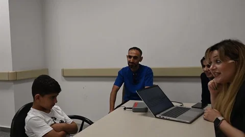 Osmaniye'de Biyonik Kulak Ameliyatı Heyecanı
