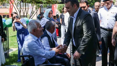 Bilecik'te Plastik Kapaklardan Sandalye Yapıldı