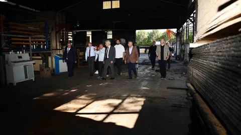 Düzce'de Fabrika Yangını İnceleniyor