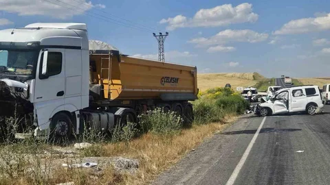 Bulanık'ta Trafik Kazası: 2 Kişi Hayatını Kaybetti