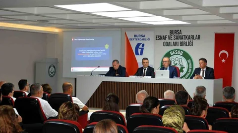 Bursa’da esnaflar vergi borçlarında düşük faizli ödeme ve taksitle ilgili bilgilendirildi