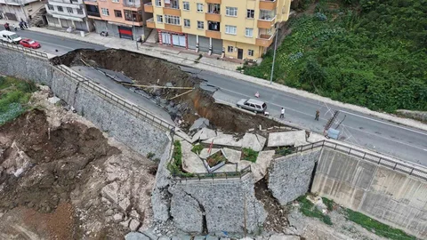 Rize'de Göçük Olayı