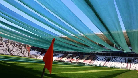 Elazığ'da Stadyum Çimlerine Koruma Önlemleri