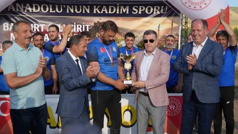 Bayburt'ta Cirit Şampiyonu 21 Şubat Atlı Spor Kulübü Oldu