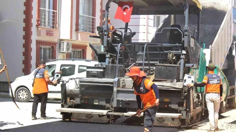 Mersin’de iki önemli güzergahta asfalt çalışması