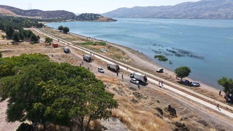 Elazığ Hazar Gölü’nde Temizlik Çalışması