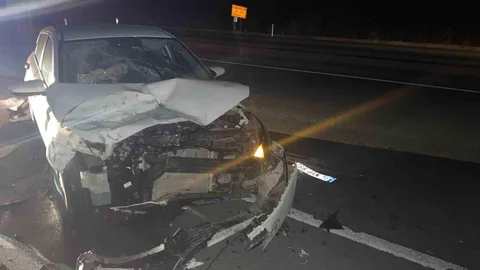 Otomobil-Traktör Çarpışması Bilecik'te Meydana Geldi