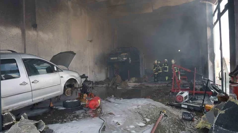 Nevşehir'de Oto Tamircisinde Yangın Çıktı