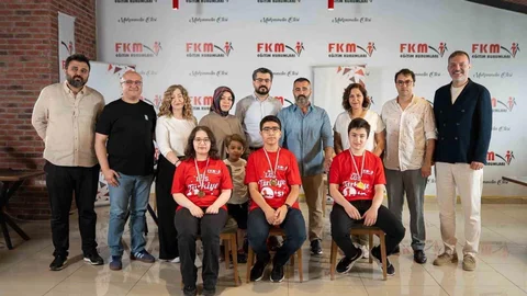 Bursa'da Üç Öğrenci Türkiye Birincisi Oldu