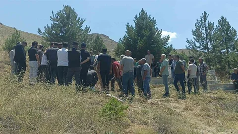 Cahit Girgin Sivas'ta Son Yolculuğuna Uğurlandı