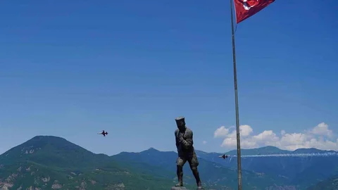 Türk Yıldızları Artvin'de Prova Uçuşu Yaptı