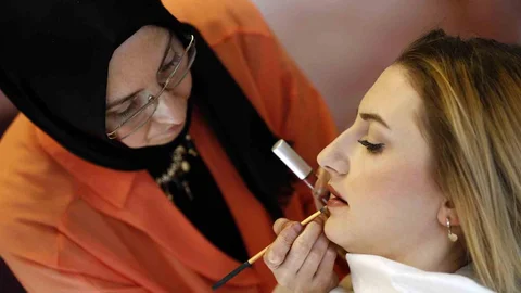 Sultanhisar'da Kalıcı Makyaj Kursu Başlıyor