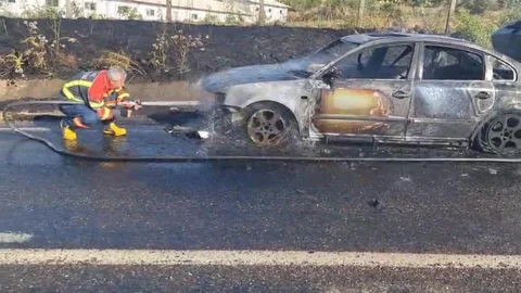 Bingöl'de Seyir Halindeki Araç Yandı