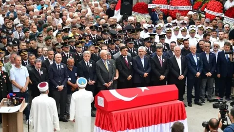 Şehit Uzman Çavuş Mehmet Demirbaş Dualarla Uğurlandı