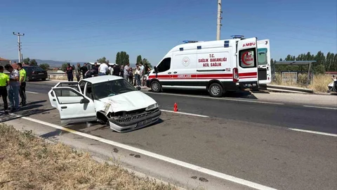 Afyonkarahisar'da Otomobil Kazası