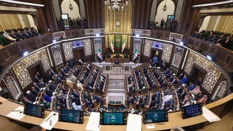 Suriye'de Tarihi Parlamento Oturumu