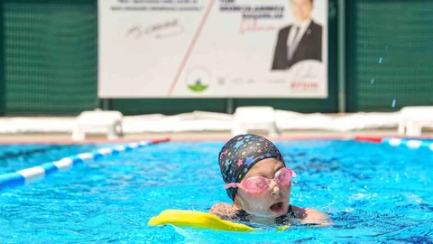 Osmangazi'de Yüzme Eğitimi Kursları