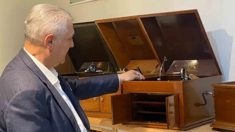 Gramofon Koleksiyonu Ankara'da Hayata Geçiyor