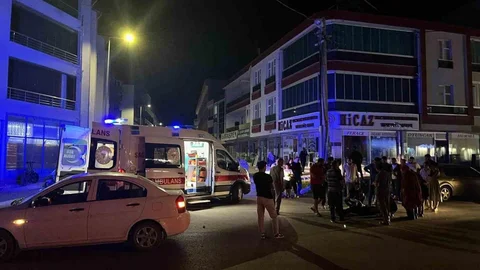 Karapınar'da Motosiklet ve Otomobil Çarpıştı