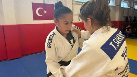 Sivaslı İkizlerin Dünya Şampiyonluğu Hedefi