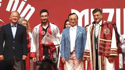 İstanbul'da Mezuniyet Coşkusu