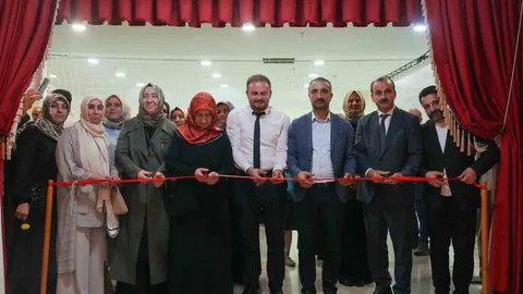Trabzon'da Tezhip Sergisi Açıldı