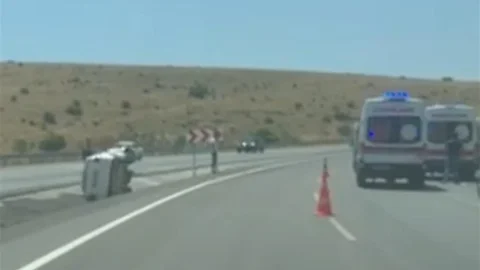 Afyonkarahisar'da Trafik Kazası: Üç Yaralı