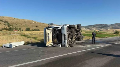 Afyonkarahisar'da Tır Kazası Meydana Geldi