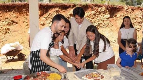 Köyceğiz’de "Her Çocuğa Bir Dilim Mutluluk" projesi hayata geçirildi
