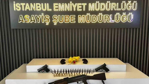 Eyüpsultan’da polisin durdurduğu motosikletten tüfek ve el yapımı bomba çıktı: 7 gözaltı